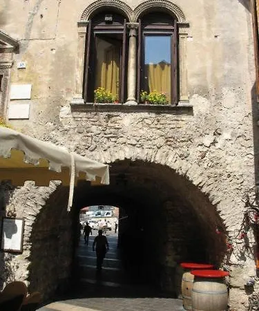 Palazzo Fregoso Apartment Garda (Verona)